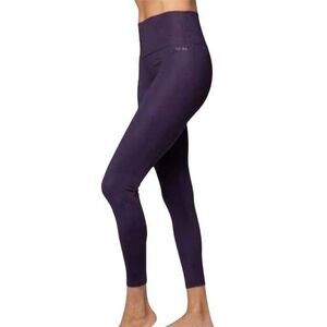 2/$30 AR-33 Amethyst Fade Alpha High Waisted Purple Athletic Cropped Leggings